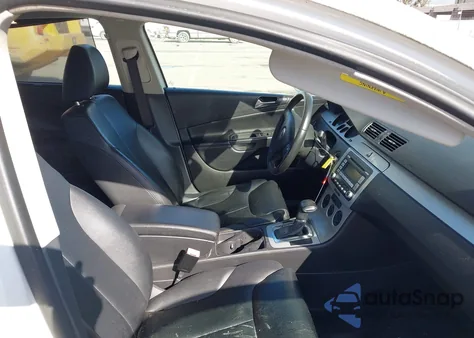 2009 Volkswagen Passat Komfort from USA, damaged, VIN WVWJK73C49P034962